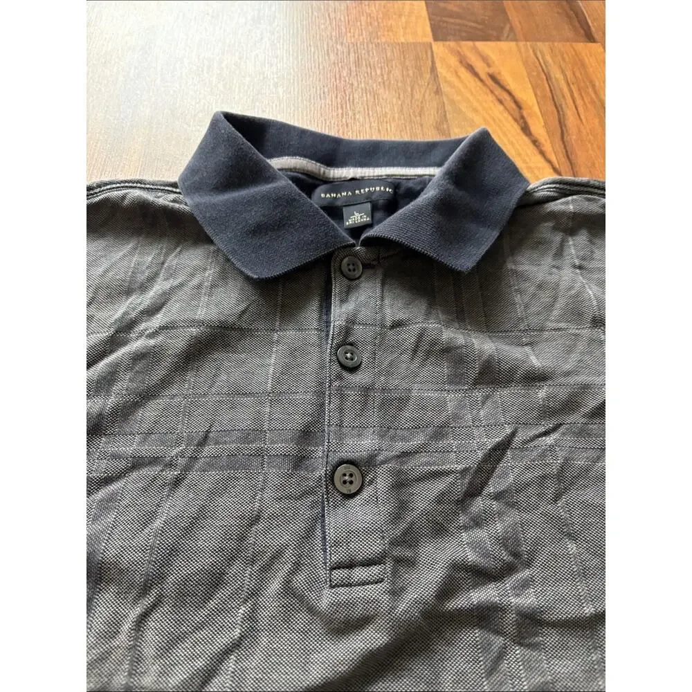 Banana Republic Men's Charcoal Polo with Black Collar Size L